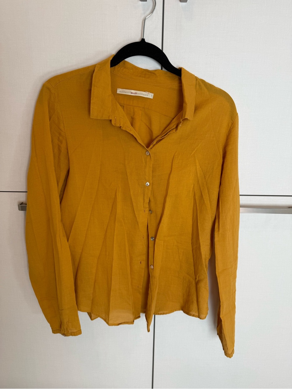 Women's Mustard Button-Front Collared Shirt - Lightweight Long Sleeve